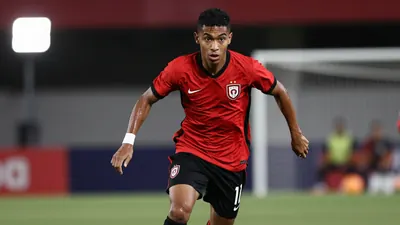 Arsenal eye £85m Brazilian winger Rayan as Vini Jr alternative