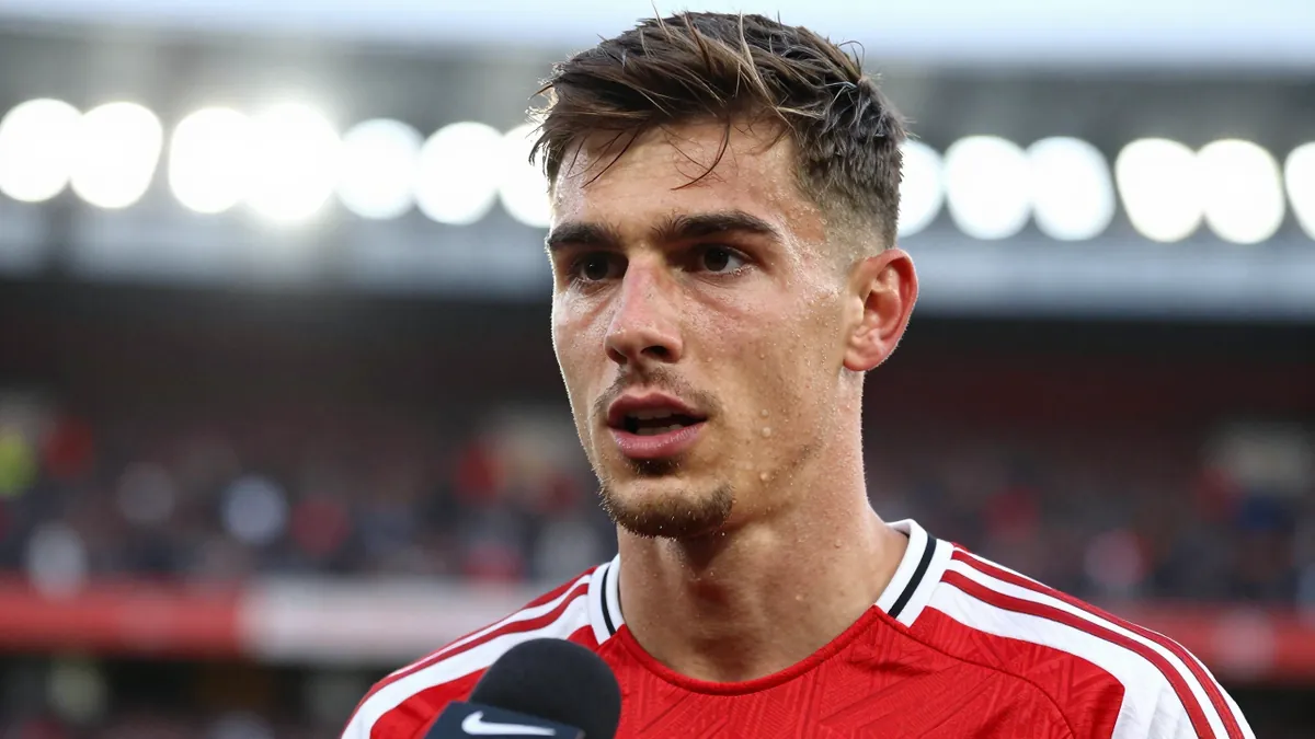 Calafiori: Arsenal targeting Guimaraes and Vinicius Jr to improve
