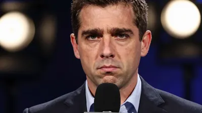 Gary Neville apologised to VAR after Arsenal's disallowed goal against Chelsea, with the Sky pundit changing his view on...