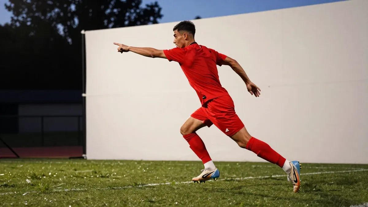 Arsenal youngster Ceadach O'Neill has been named in Northern Ireland's squad for the upcoming UEFA Nations League...