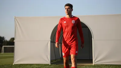 Teamtalk reports Martin Zubimendi could push to leave Arsenal in January after losing his starting spot, with Chelsea and...